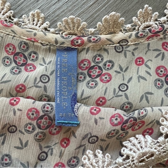 Sheer Printed Top​ - Picture 5 of 5